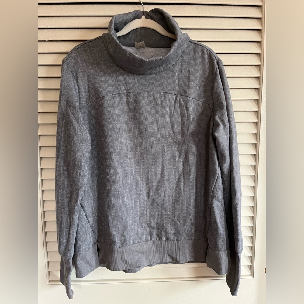 AVIA Gray Women's Sweatshirt, size 14-16
